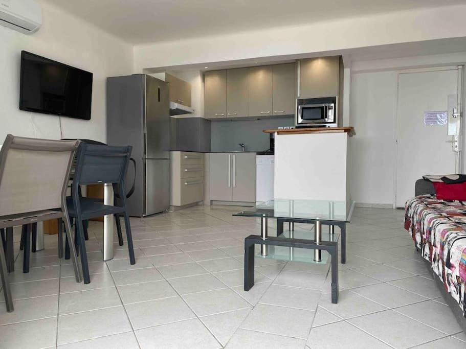 T3 Sur La Plage Vue Feerique Mer,Wifi, Parking Inclus , Clim La Ciotat Exterior foto